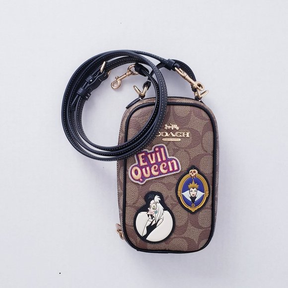 COACH Eva Phone - Picture 9 of 9